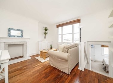 Properties for sale in Blenheim Crescent - W11 1NY view1