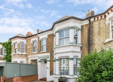 Properties for sale in Bloemfontein Road - W12 7BX view1