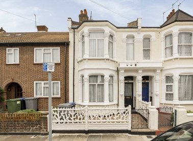 Properties for sale in Bolton Gardens - NW10 5RD view1