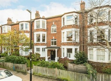 Properties for sale in Bonneville Gardens - SW4 9LE view1