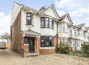 Properties for sale in Boston Manor Road - TW8 9LF view1