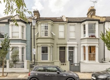 Properties for sale in Bracewell Road - W10 6AE view1