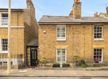 Properties for sale in Brand Street - SE10 8SR view1