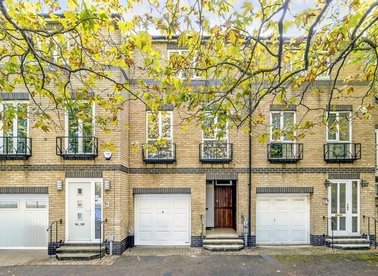 Bray Crescent, London, SE16