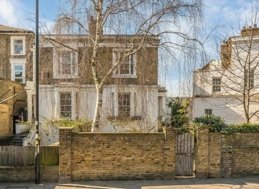 Properties for sale in Brecknock Road - N7 0BT view1