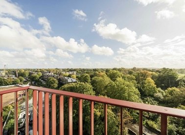 Properties for sale in Brent Way - TW8 8GR view1