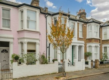 Properties for sale in Brewster Gardens - W10 6AG view1