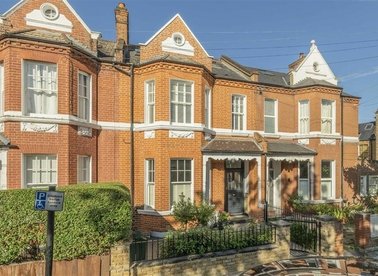 Properties for sale in Briarwood Road - SW4 9PX view1