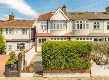 Properties for sale in Briarwood Road - SW4 9PJ view1