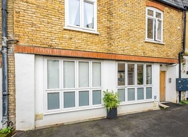 Properties for sale in Bridle Lane - TW1 3EG view1