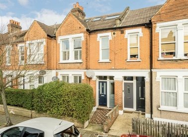 Properties sold in Briscoe Road - SW19 2AQ view1