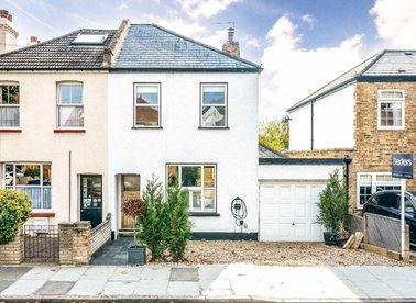 Properties for sale in Broad Lane - TW12 3BX view1