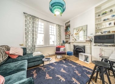 Properties for sale in Broadhurst Gardens - NW6 3BE view1