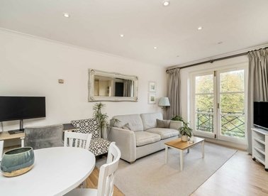 Properties for sale in Brompton Park Crescent - SW6 1SP view1