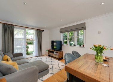 Properties for sale in Brompton Park Crescent - SW6 1SZ view1