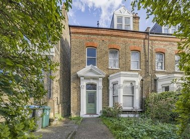 Properties for sale in Brondesbury Road - NW6 6BS view1