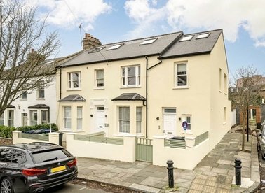 Properties for sale in Brougham Road - W3 6JD view1