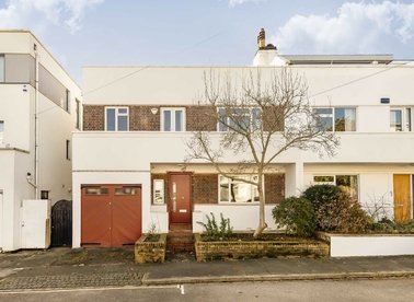 Properties for sale in Broughton Gardens - N6 5RS view1