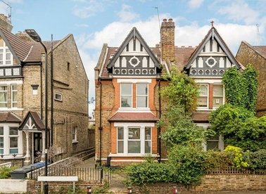 Properties for sale in Broughton Road - W13 8QW view1