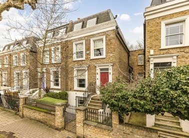 Properties for sale in Brownlow Road - E8 4NS view1