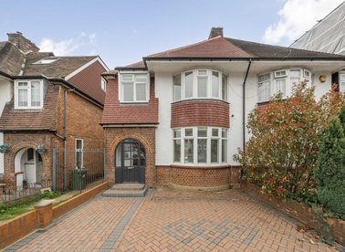 Properties for sale in Bruton Way - W13 0BY view1