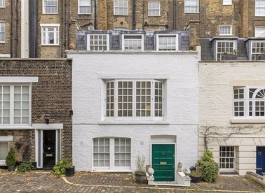 Properties for sale in Bryanston Mews East - W1H 2DB view1