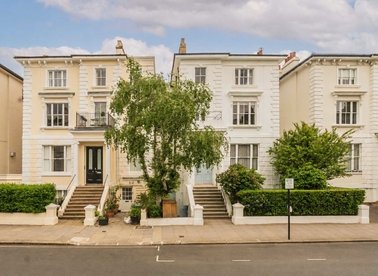 Properties for sale in Buckland Crescent - NW3 5DX view1