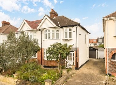 Properties for sale in Buckleigh Avenue - SW20 9JZ view1