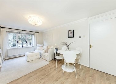 Properties for sale in Burnt Ash Hill - SE12 0HY view1