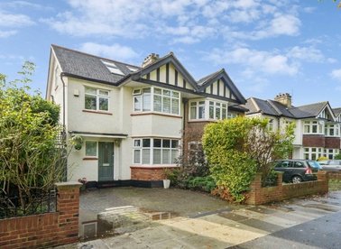 Properties sold in Burtons Road - TW12 1DS view1
