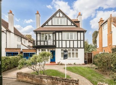 Properties for sale in Bushy Park Gardens - TW11 0LQ view1