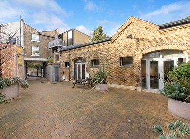 Properties for sale in Caledonian Road - N1 1DN view1