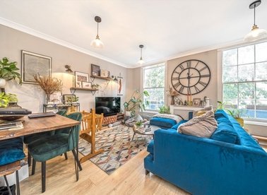 Properties for sale in Caledonian Road - N1 1DU view1