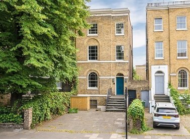 Properties for sale in Camberwell New Road - SE5 0RR view1