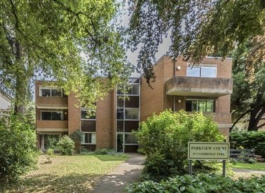 Properties for sale in Cambridge Park - TW1 2JF view1