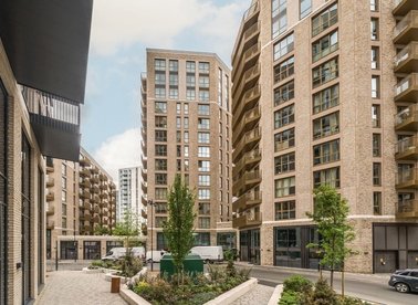 Properties for sale in Capital Interchange Way - TW8 0SN view1