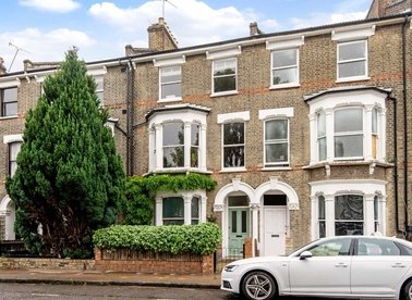 Properties for sale in Cardwell Road - N7 0NL view1