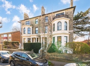 Properties for sale in Catherine Road - KT6 4HA view1