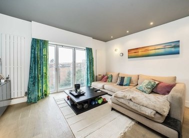 Properties for sale in Cavendish Road - NW6 7XR view1