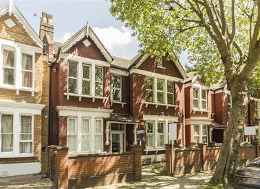 Properties for sale in Cavendish Road - SW12 0BH view1