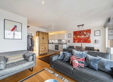 Properties for sale in Cavendish Road - SW19 2FL view1