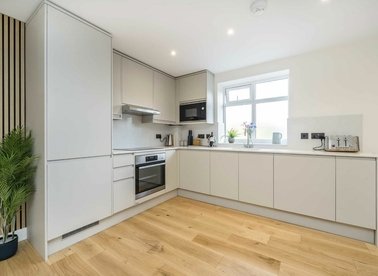 Properties for sale in Cavendish Road - W4 3TD view1