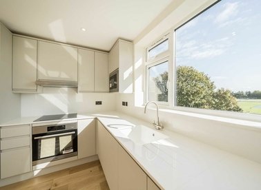 Properties for sale in Cavendish Road - W4 3TD view1