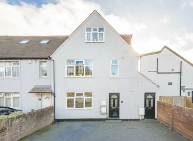 Properties for sale in Cedar Grove - W5 4AR view1