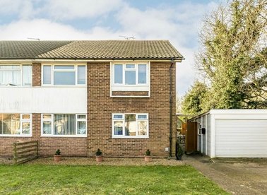 Properties for sale in Cedar Way - TW16 7BL view1