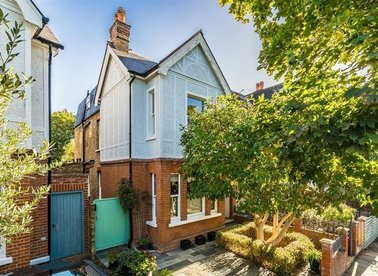 Properties for sale in Cedars Road - KT1 4BE view1