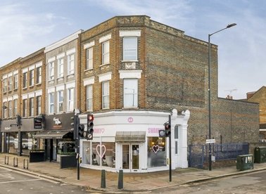 Properties for sale in Chamberlayne Road - NW10 3JH view1