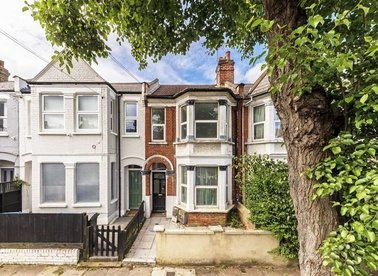 Properties for sale in Chapter Road - NW2 5NB view1