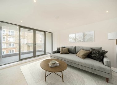 Properties for sale in Chatfield Road - SW11 3UL view1