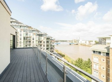 Properties for sale in Chatfield Road - SW11 3UL view1